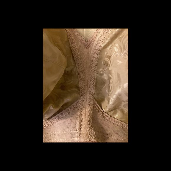 NWOT Playtex 18 Hour Ultimate Shoulder Comfort Bra - Picture 3 of 7